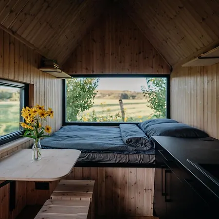 Aiva Glamping Holiday home *