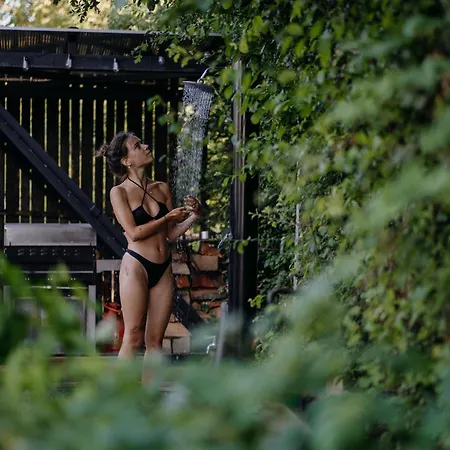 Aiva Glamping Holiday home *